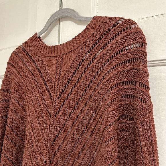 Old navy sweater - Picture 5 of 7